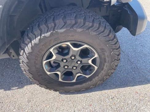 Used 2023 Jeep Wrangler Unlimited Rubicon 4xe AWD/4WD image 7