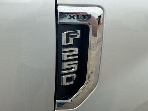 Used 2017 Ford F250 XLT image 28