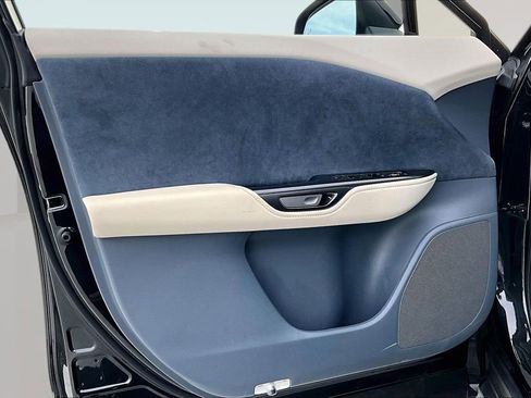 Used 2023 Lexus RZ 450e Premium w/ Accessory Package (2T) image 18