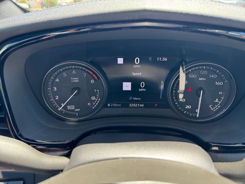Used 2022 Cadillac XT5 Premium Luxury w/ Technology Package FWD image 10