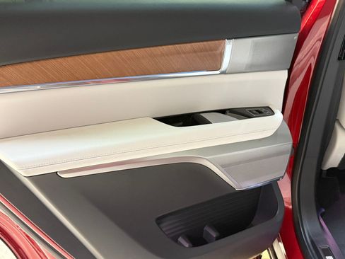 New 2026 Cadillac Vistiq Sport image 42