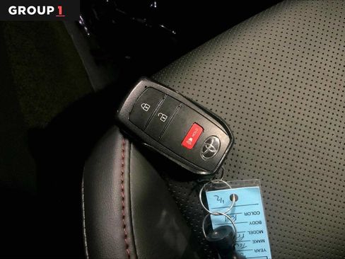 Used 2024 Toyota Prius Prime FWD image 29