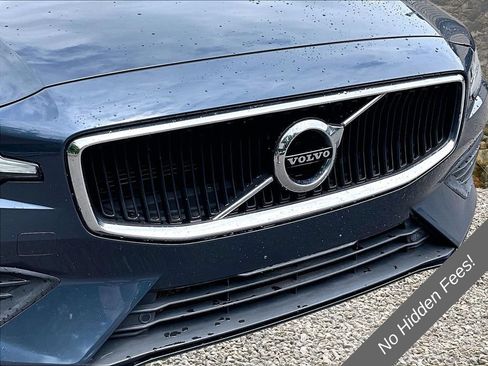 Used 2019 Volvo S60 T6 Momentum w/ Premium Package AWD/4WD image 26