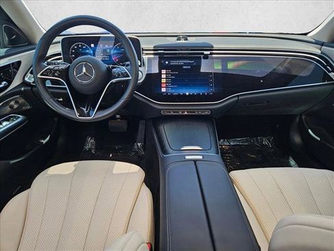 Used 2025 Mercedes-Benz E 450 4MATIC All-Terrain Wagon image 17