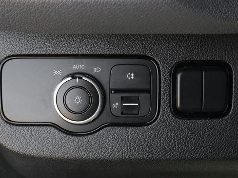 Used 2021 Mercedes-Benz Sprinter 2500 w/ Driver Convenience Package image 24