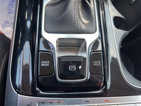Used 2024 Kia Carnival SX Prestige FWD image 24