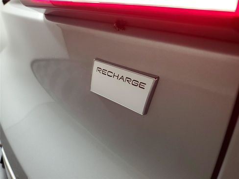 Certified 2024 Volvo C40 P8 Recharge Ultimate w/ Protection Package Premier RWD image 7