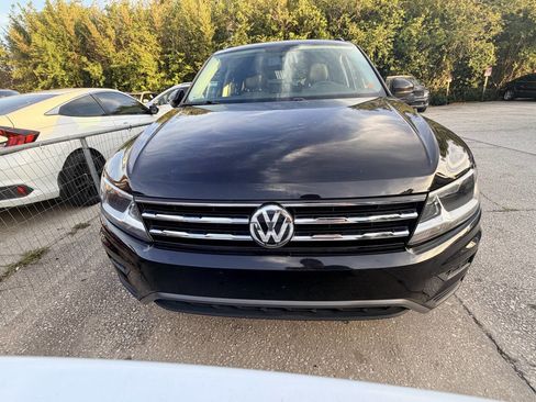 Used 2021 Volkswagen Tiguan S FWD image 2