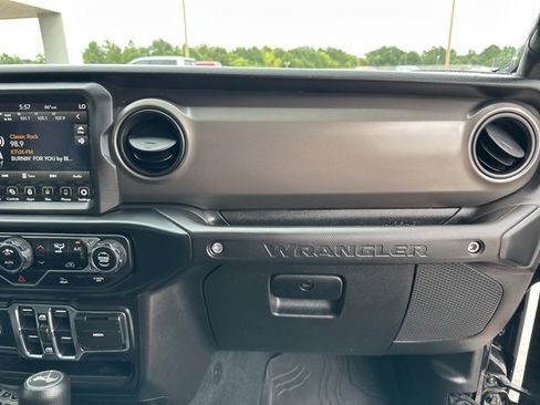 Certified 2022 Jeep Wrangler Unlimited Sport image 39
