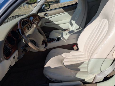 Used 1998 Jaguar XK8 Convertible image 11