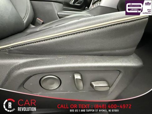 Used 2024 GMC Yukon XL SLT image 65