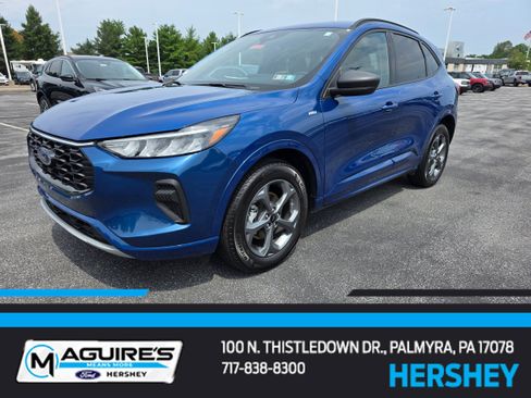 Used 2023 Ford Escape ST-Line w/ Tech Pack #1 AWD/4WD image 1