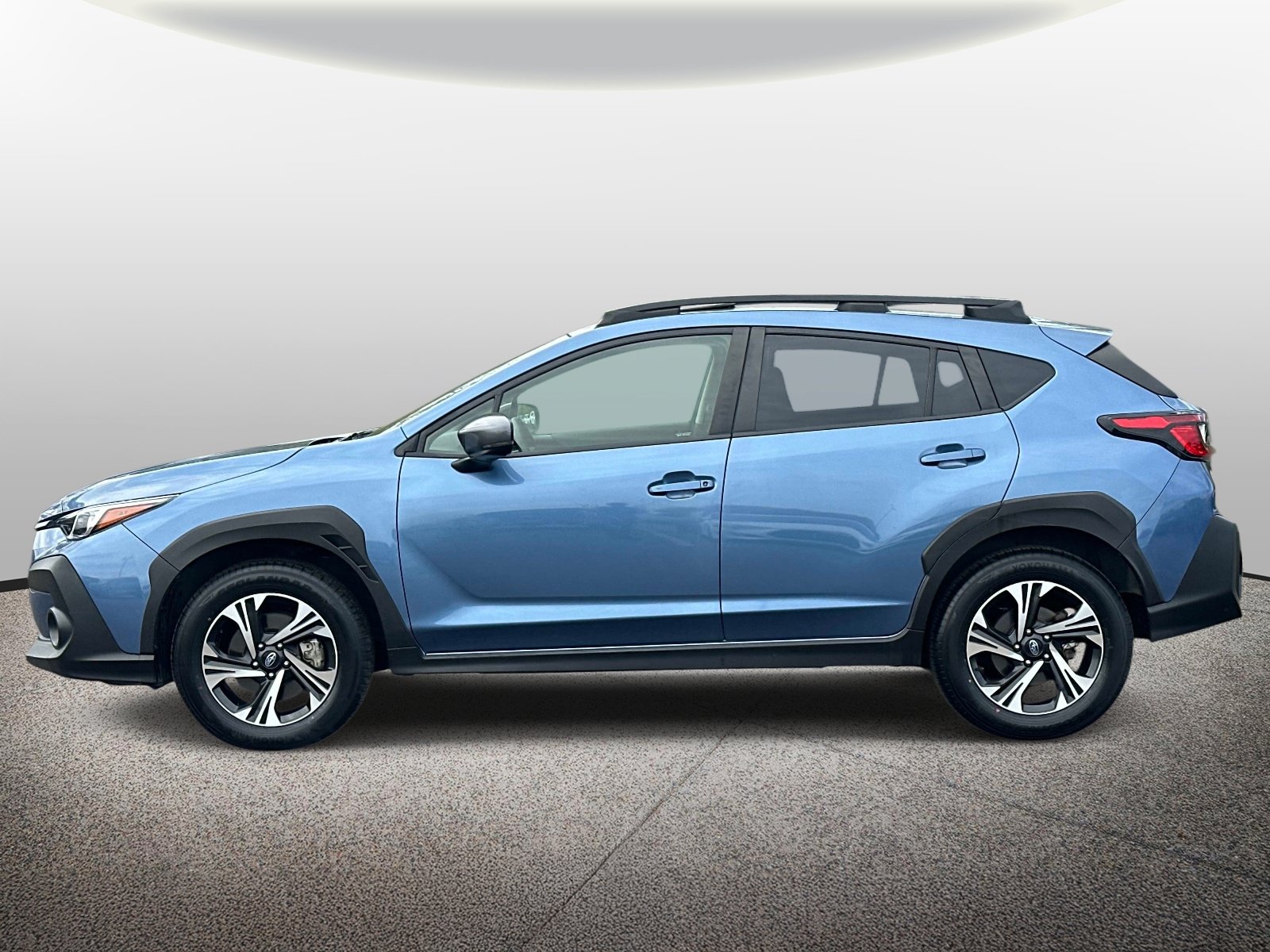 Used 2024 Subaru Crosstrek 2.0i Premium AWD/4WD image 2