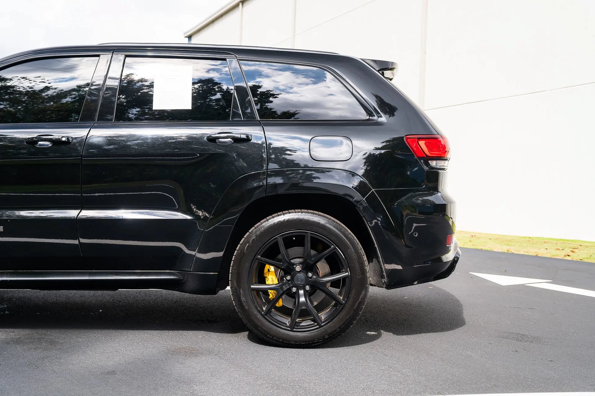 Used 2018 Jeep Grand Cherokee Trackhawk AWD/4WD image 5