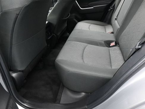 Used 2022 Toyota RAV4 XLE w/ Convenience Package FWD image 31