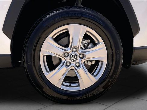 Used 2025 Toyota RAV4 XLE FWD image 11