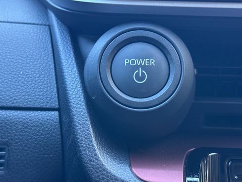 Certified 2025 Toyota Prius Plug-In Hybrid image 27