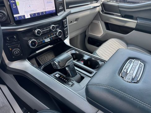 Used 2023 Ford F150 Limited image 23