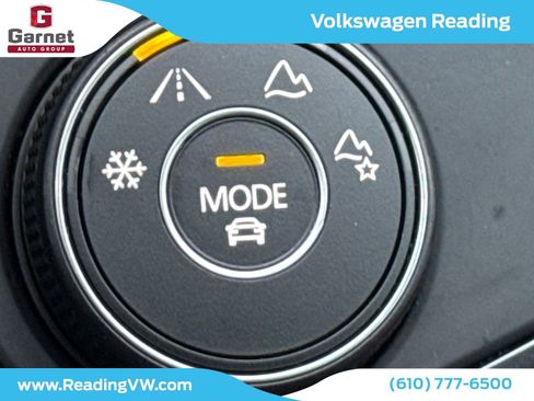 Used 2022 Volkswagen Tiguan SEL R-Line image 35