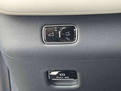 Used 2025 Lincoln Navigator Reserve AWD/4WD image 15