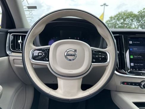 Used 2024 Volvo S60 B5 Plus image 26