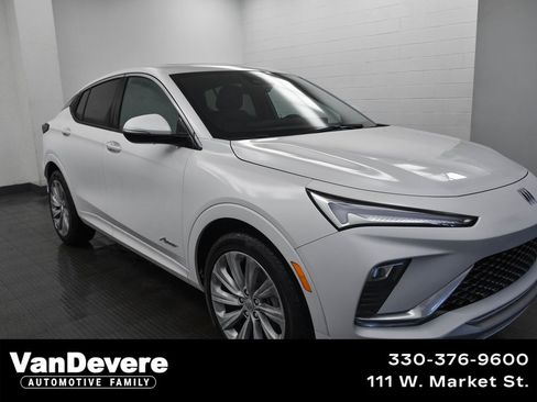 Used 2025 Buick Envista Avenir image 1