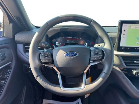 New 2026 Ford Explorer Platinum image 14