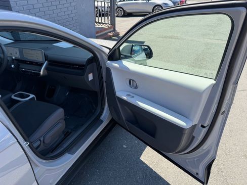 Used 2023 Hyundai Ioniq 5 SE w/ Cargo Package image 38