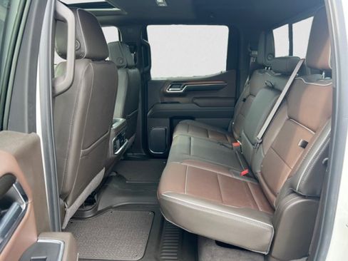 Used 2024 GMC Sierra 1500 Denali AWD/4WD image 12