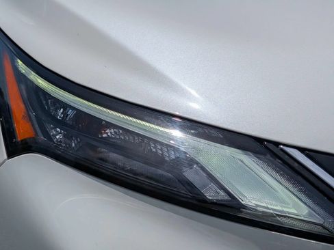 Used 2023 Nissan Rogue SV AWD/4WD image 6