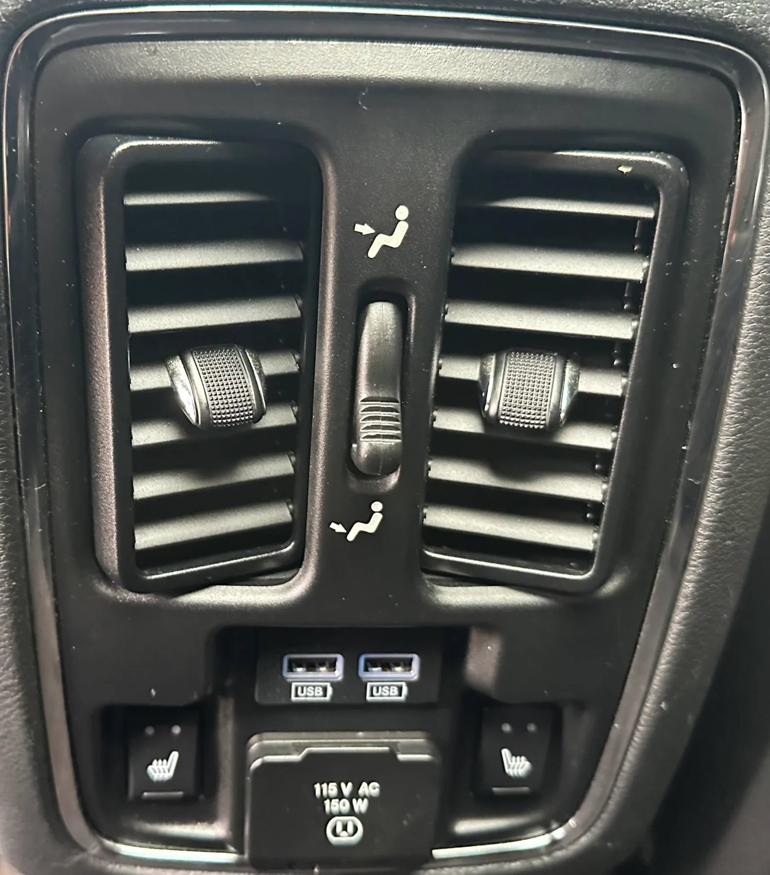 Used 2019 Jeep Grand Cherokee Overland AWD/4WD image 17