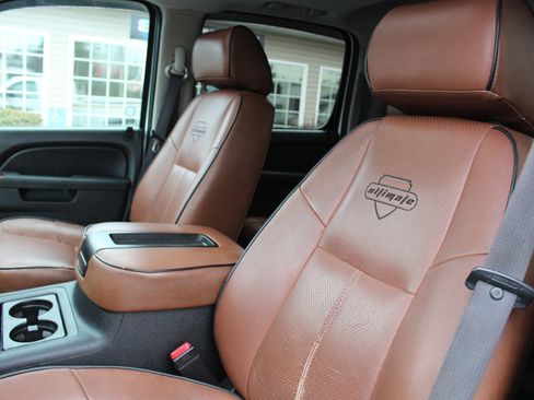 Used 2012 Chevrolet Silverado 2500 LTZ image 20