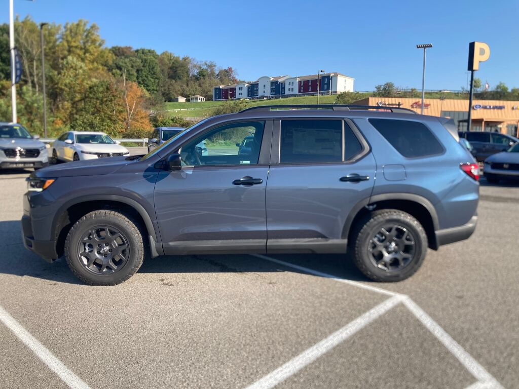New 2026 Honda Pilot TrailSport image 3