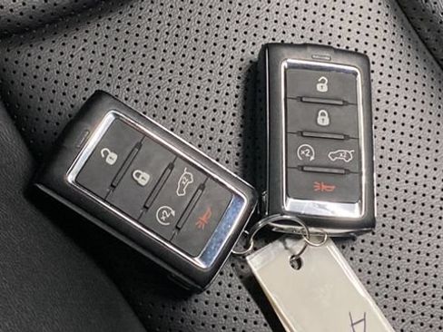 Used 2024 Jeep Grand Cherokee Limited 4xe w/ Luxury Tech Group II AWD/4WD image 48