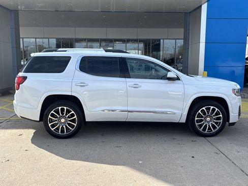 Used 2021 GMC Acadia Denali w/ Denali Technology Package image 2