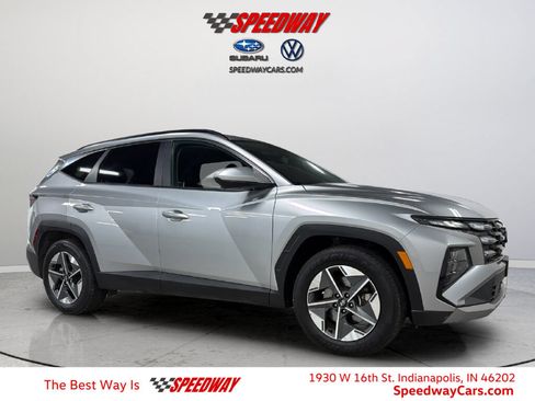 Used 2025 Hyundai Tucson SEL FWD image 1
