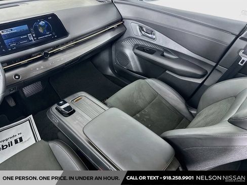 Certified 2024 Nissan Ariya FWD image 23