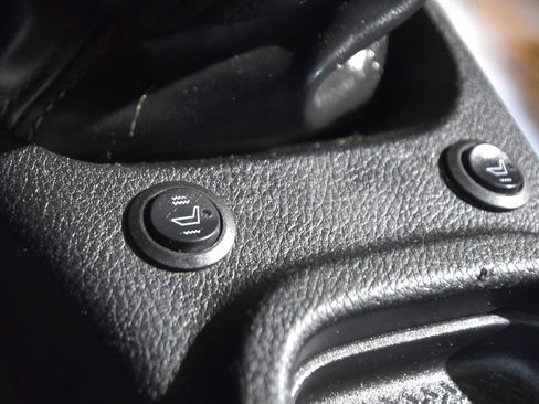 Used 2013 Jeep Wrangler Sport w/ Connectivity Group image 32