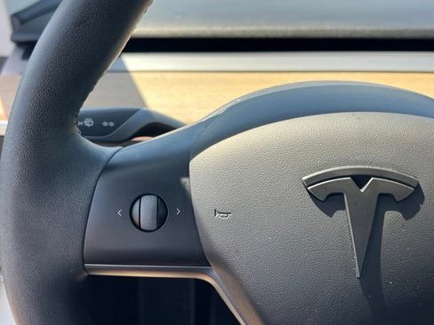 Used 2021 Tesla Model 3 Long Range AWD/4WD image 18
