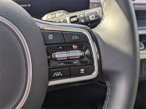 Used 2024 Kia Sorento S image 29
