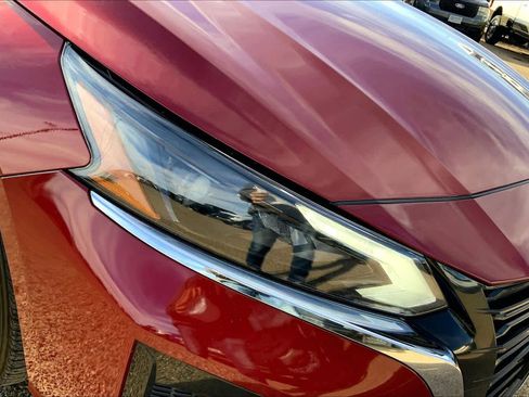 Used 2024 Nissan Altima 2.5 SV image 36