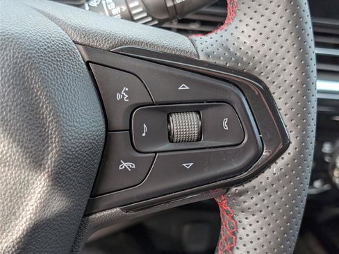 Used 2024 Chevrolet Trax RS w/ Sunroof Package image 22