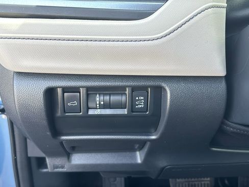 Used 2025 Subaru Forester Limited AWD/4WD image 15