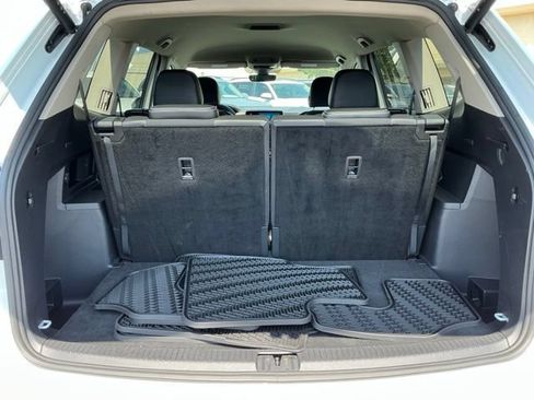 Used 2024 Volkswagen Atlas SE AWD/4WD image 19