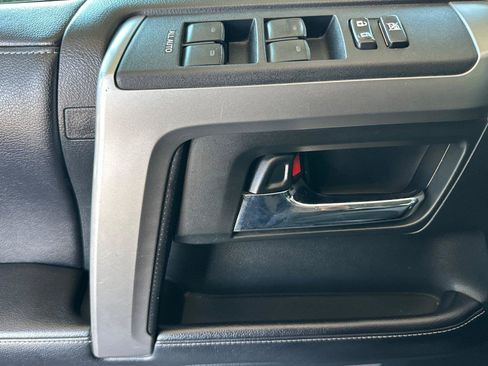 Used 2017 Toyota 4Runner SR5 RWD image 11