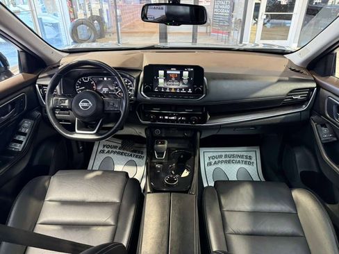 Used 2021 Nissan Rogue SL w/ Premium Package image 21