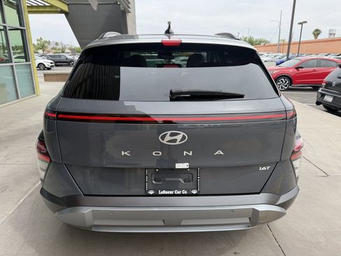Used 2024 Hyundai Kona Limited image 13