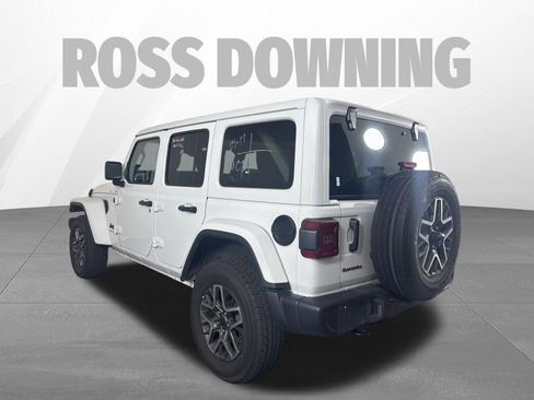 Used 2025 Jeep Wrangler Unlimited Sahara AWD/4WD image 6