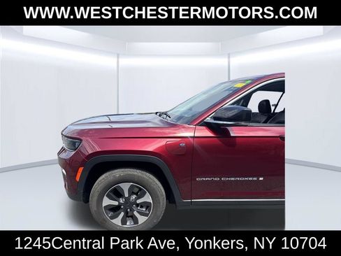 Used 2023 Jeep Grand Cherokee 4WD 4xe image 9
