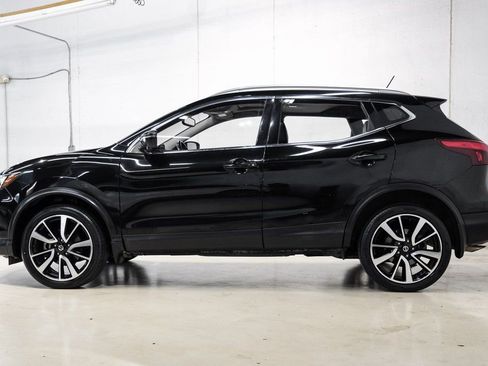 Used 2019 Nissan Rogue Sport SL w/ Premium Package image 12
